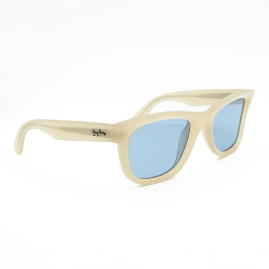 Occhiale da sole Ray-Ban Wayfarer Reverse RBR0502S 678072 Beige opalino/ Azzurro