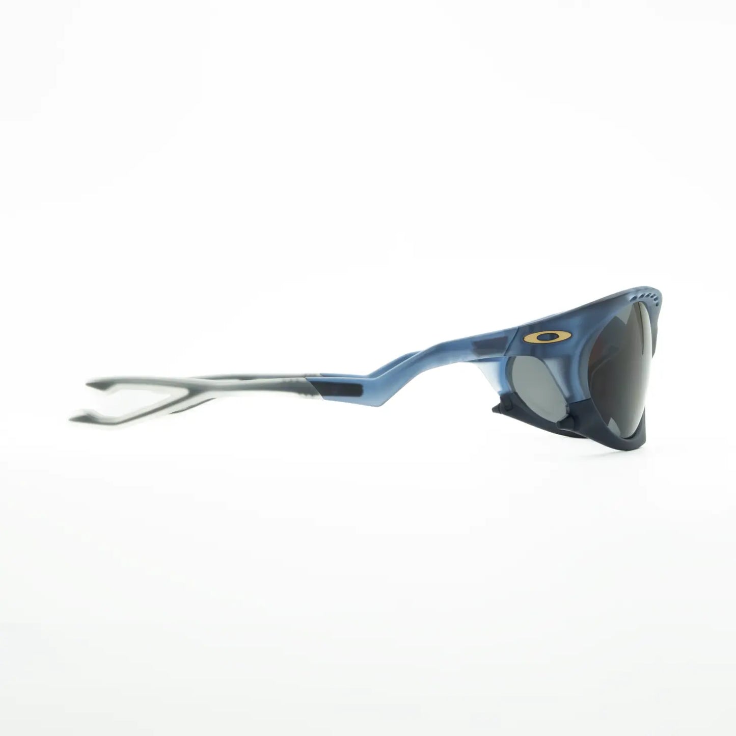 Occhiale da sole Oakley Plantaris OO9437 943709 Blu trasparente opaco