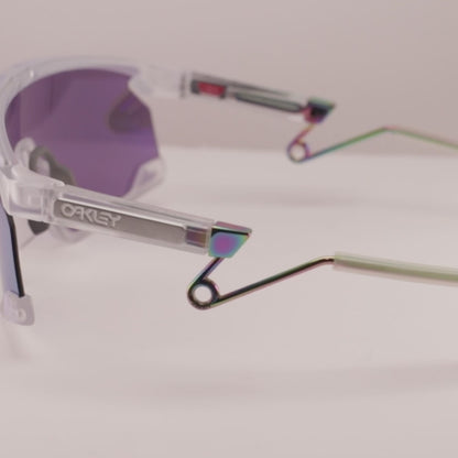 Occhiale da sole Oakley BXTR metal OO9237 02 Crystal